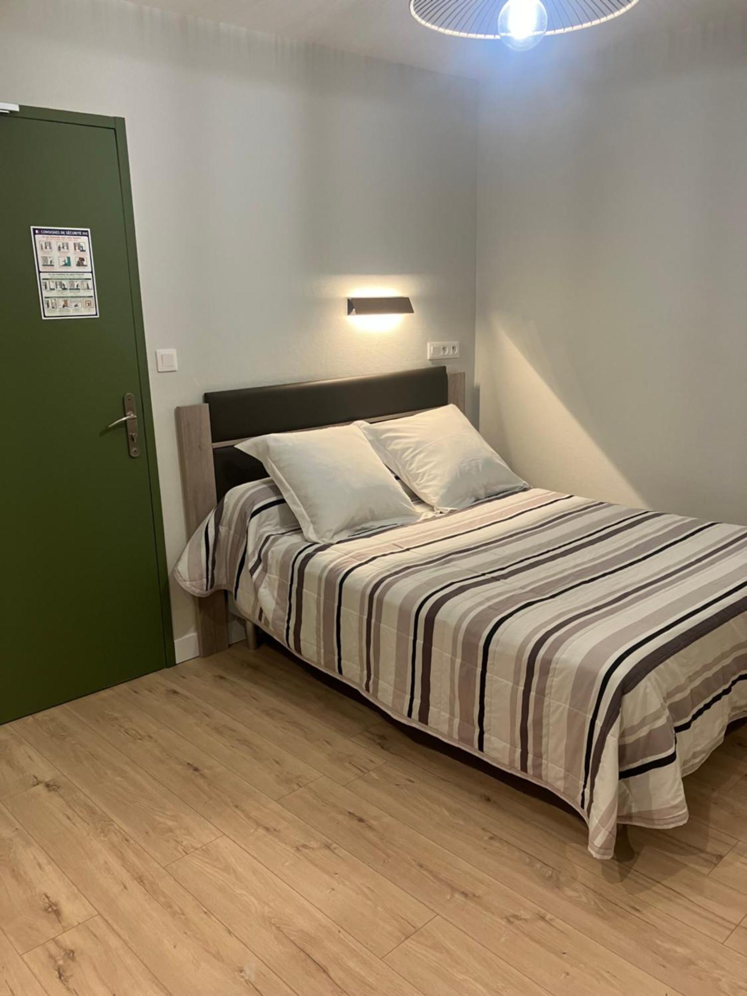 Hotel Du Nord Chambres Familiales Fontaines  Экстерьер фото