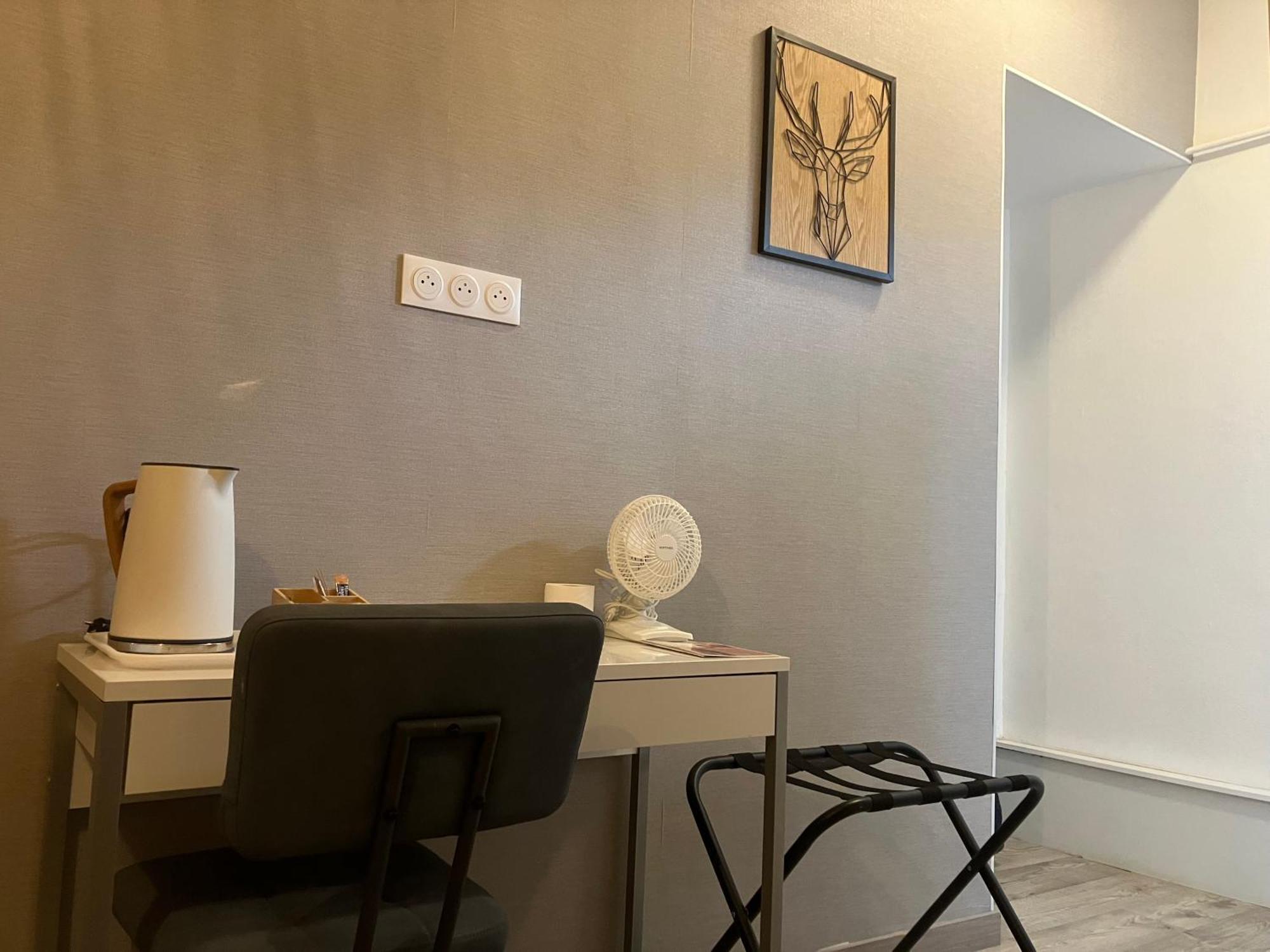Hotel Du Nord Chambres Familiales Fontaines  Экстерьер фото