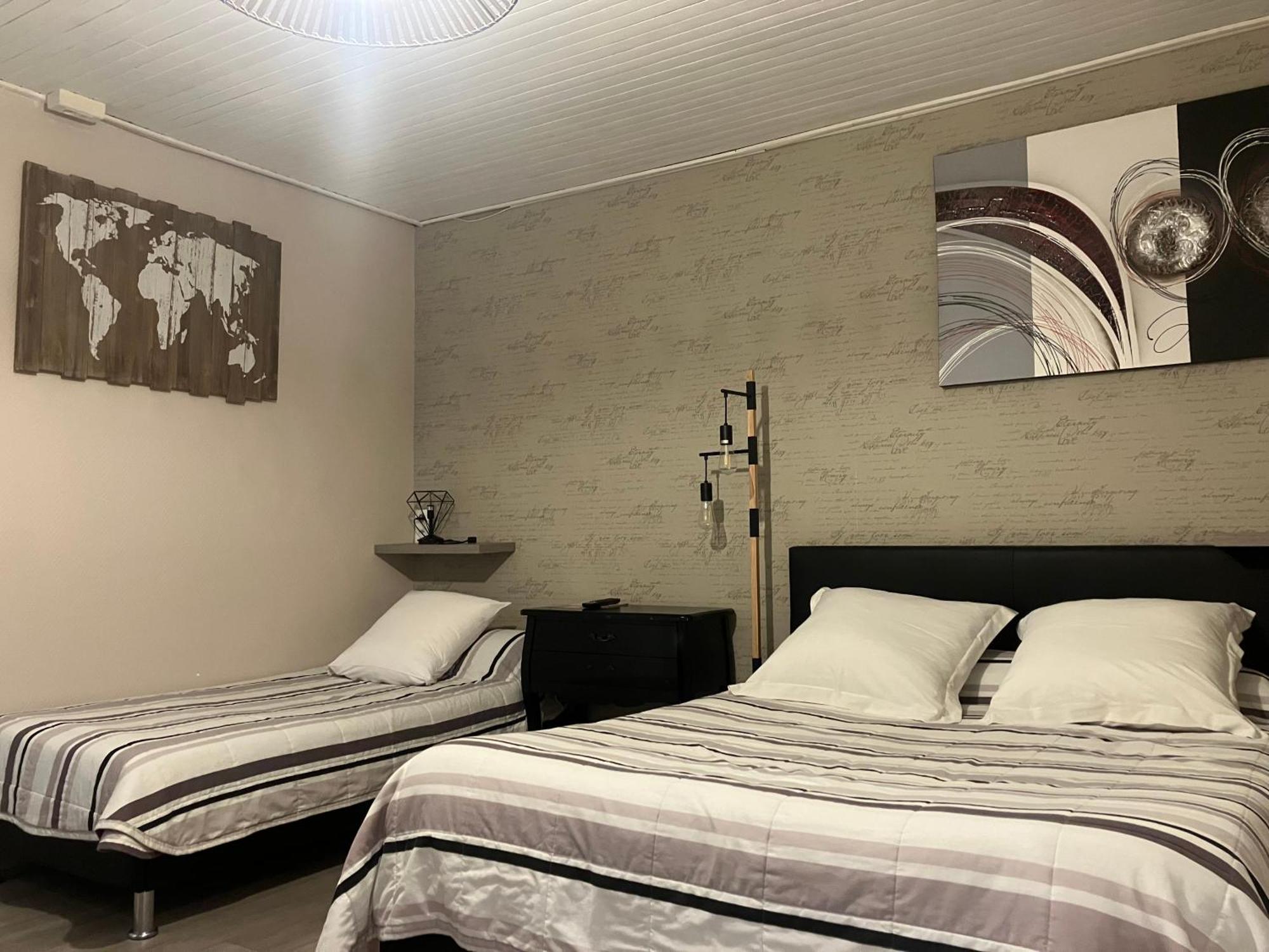 Hotel Du Nord Chambres Familiales Fontaines  Экстерьер фото