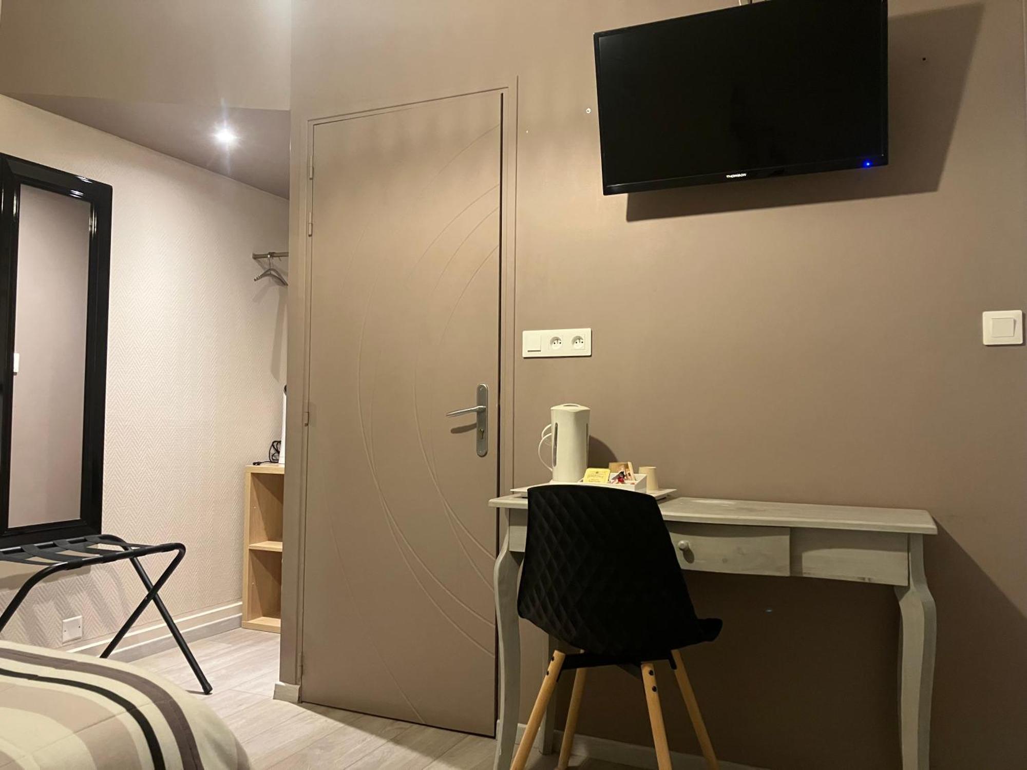 Hotel Du Nord Chambres Familiales Fontaines  Экстерьер фото