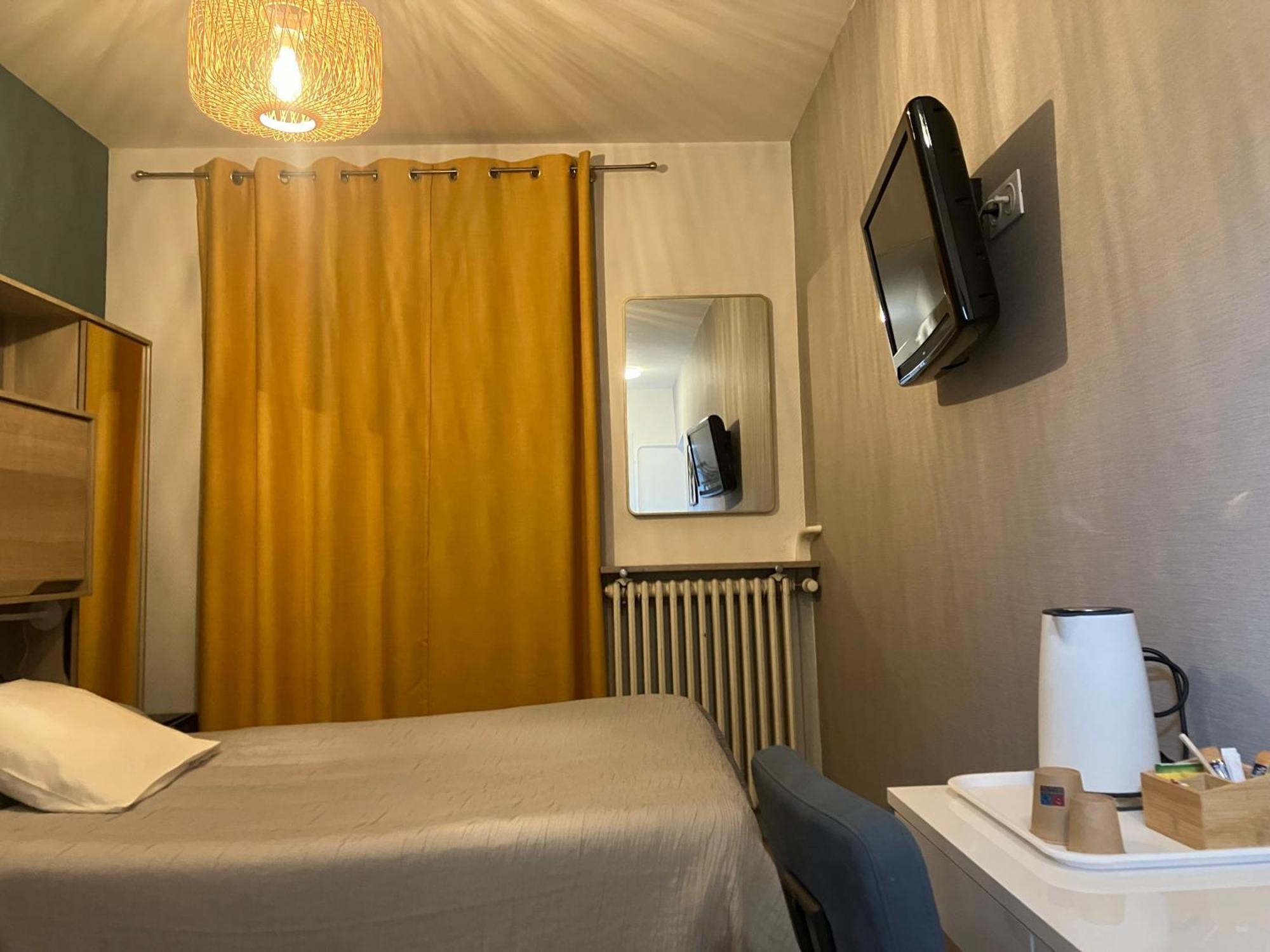 Hotel Du Nord Chambres Familiales Fontaines  Экстерьер фото