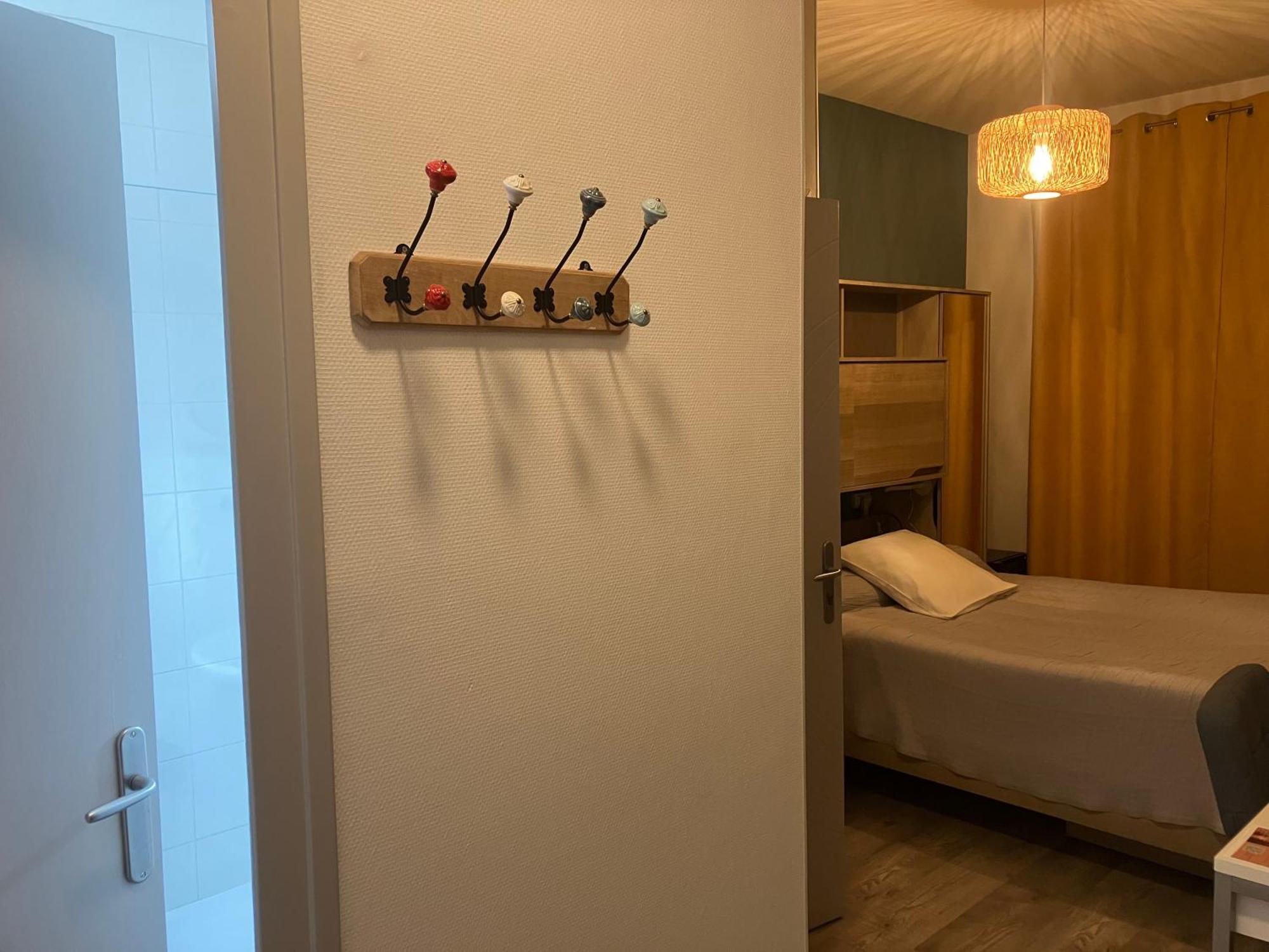 Hotel Du Nord Chambres Familiales Fontaines  Экстерьер фото