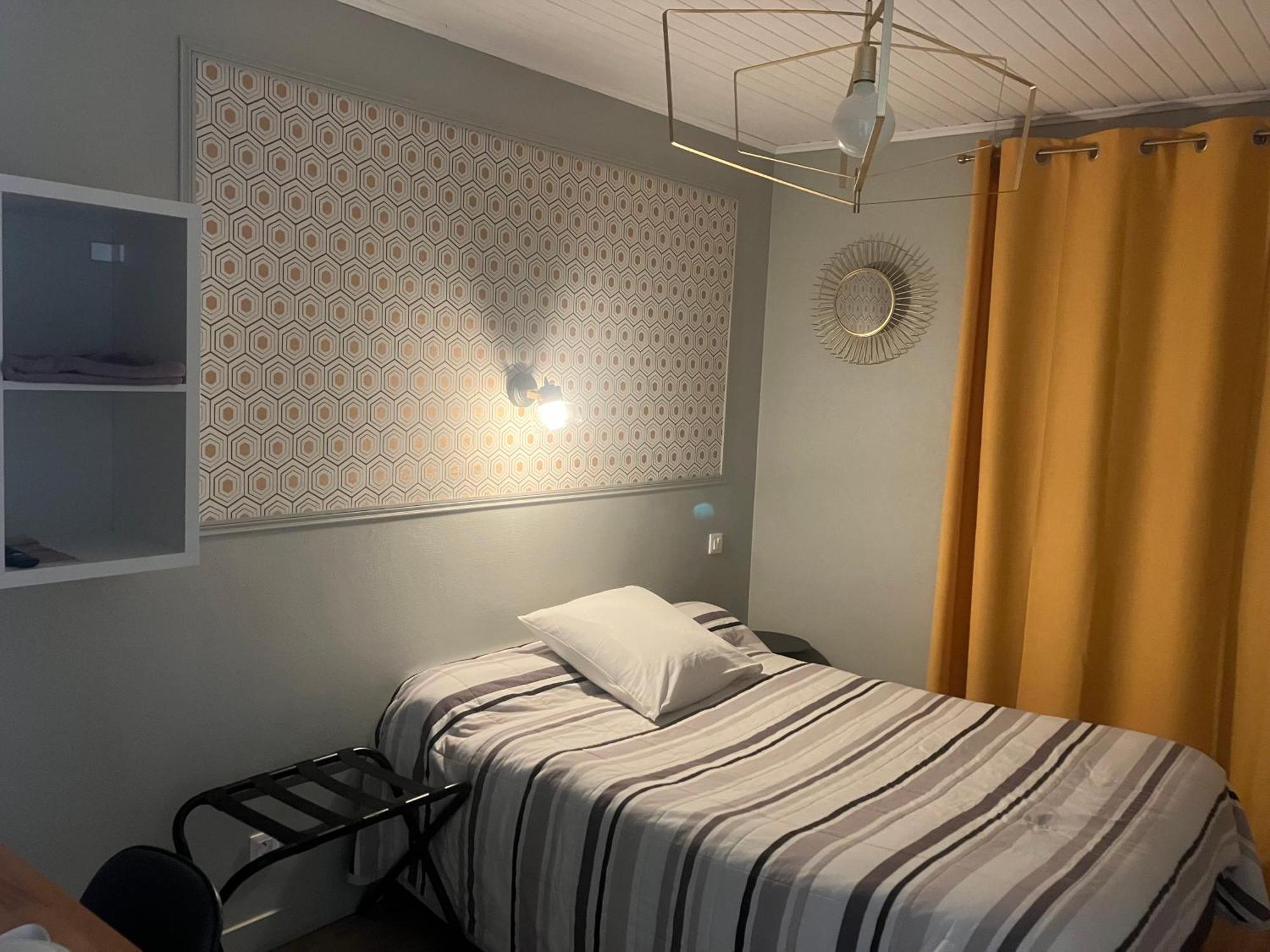 Hotel Du Nord Chambres Familiales Fontaines  Экстерьер фото