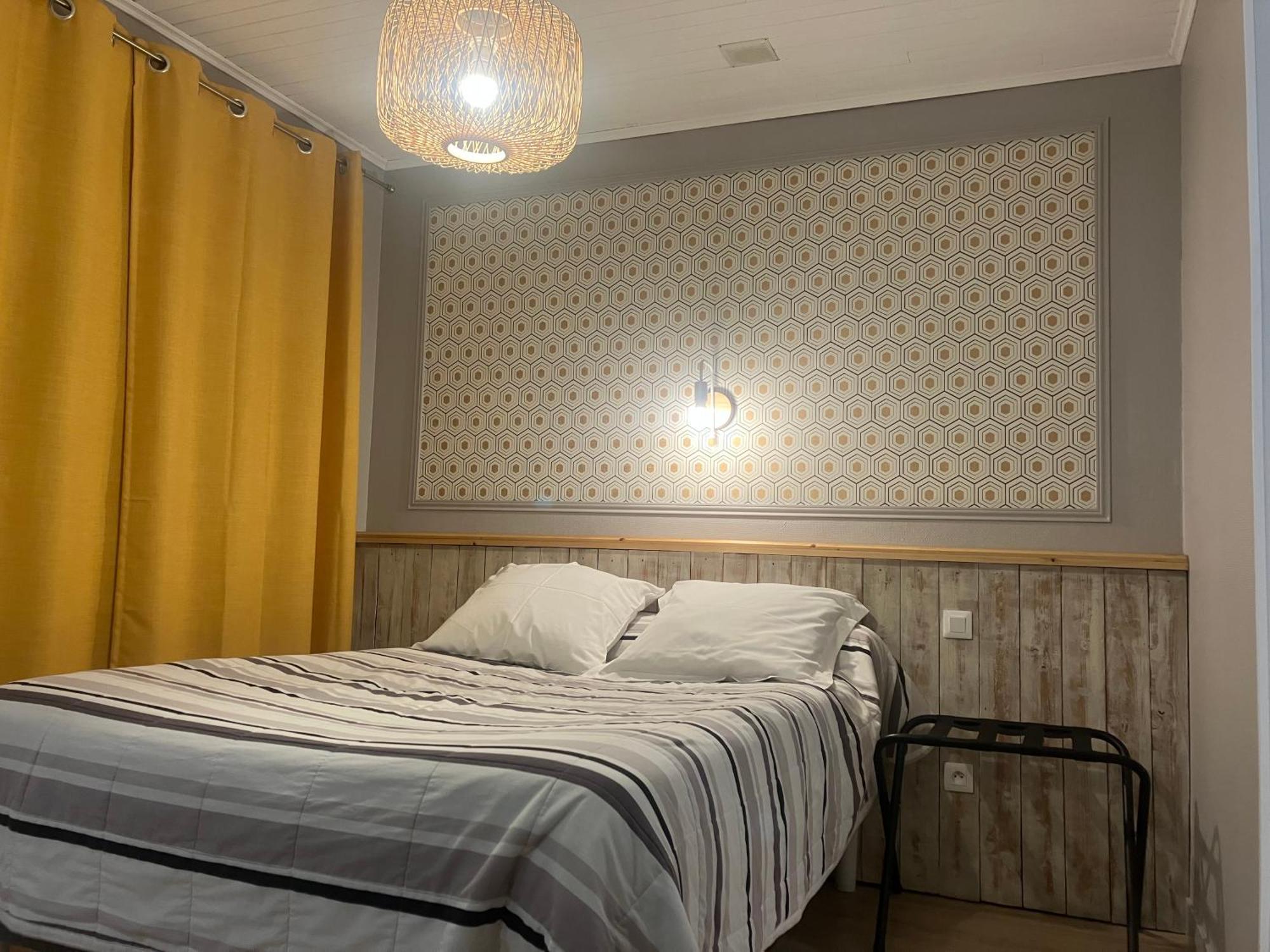 Hotel Du Nord Chambres Familiales Fontaines  Экстерьер фото